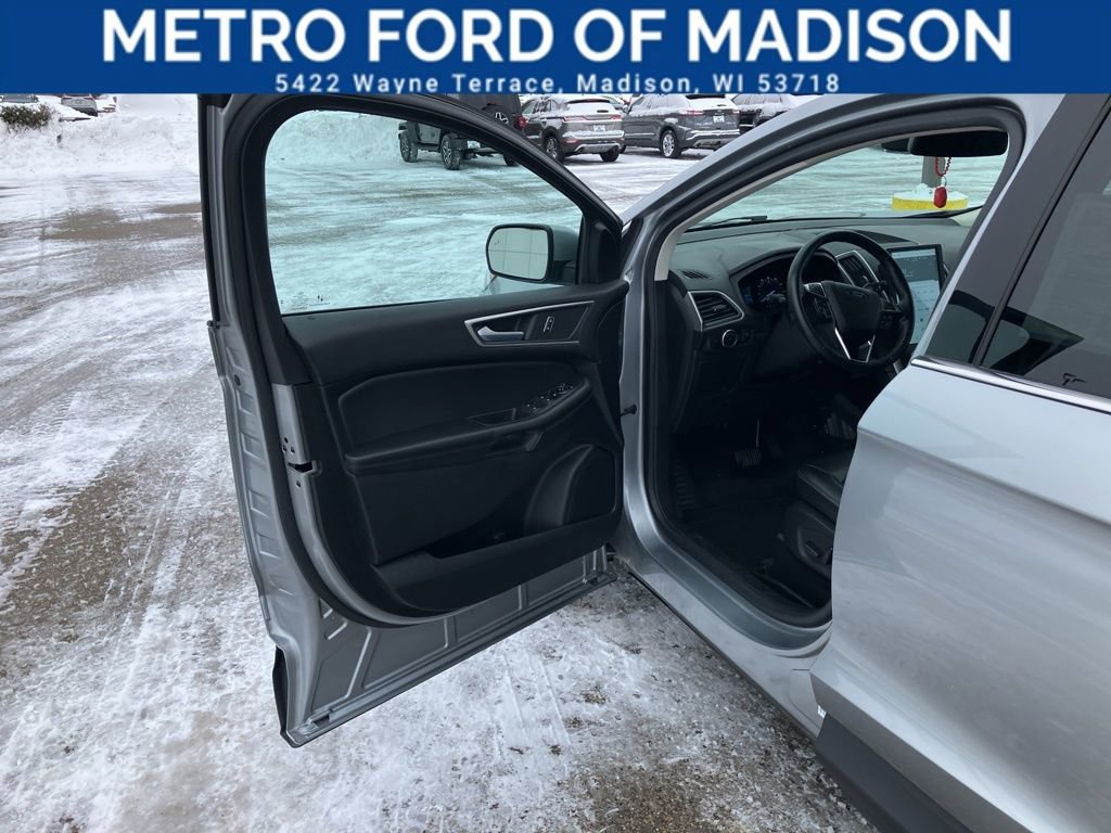 Certified 2023 Ford Edge SEL image 9