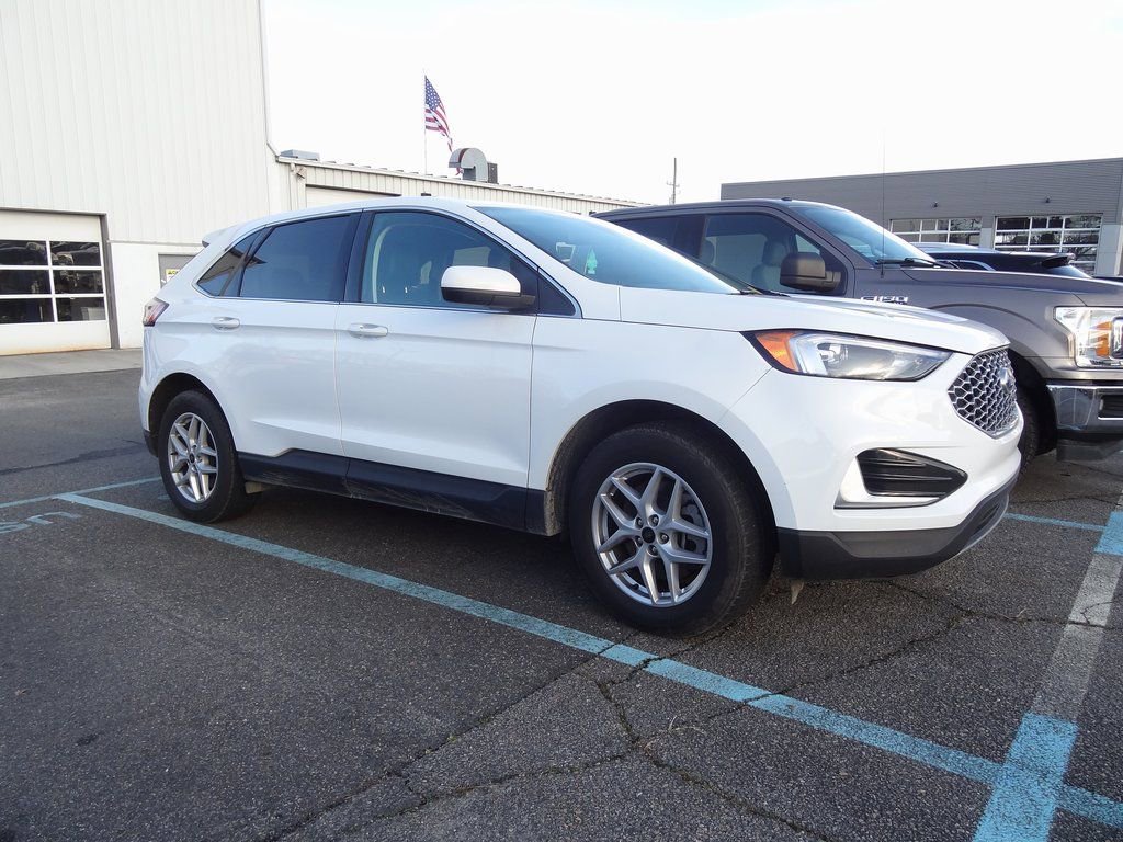 Certified 2024 Ford Edge SEL image 2