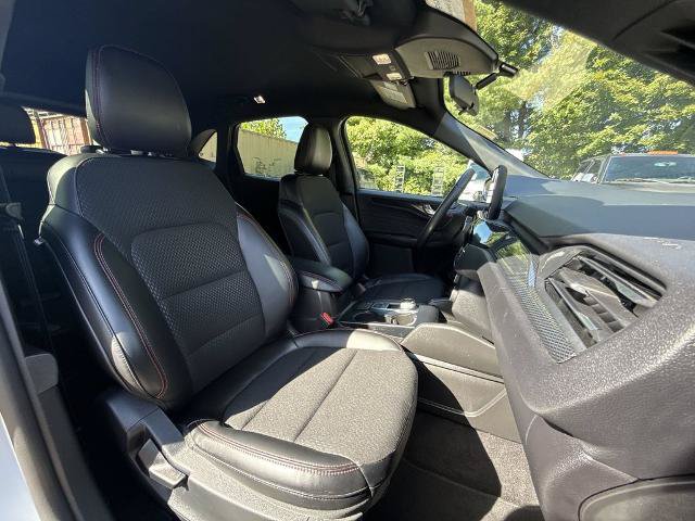 Certified 2025 Ford Escape ST-Line Select AWD/4WD image 23