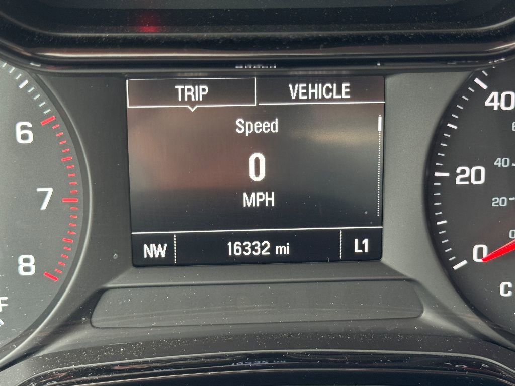 Used 2025 Chevrolet Trax LS image 17