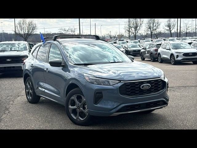 Certified 2023 Ford Escape ST-Line w/ Tech Pack #1 AWD/4WD image 2