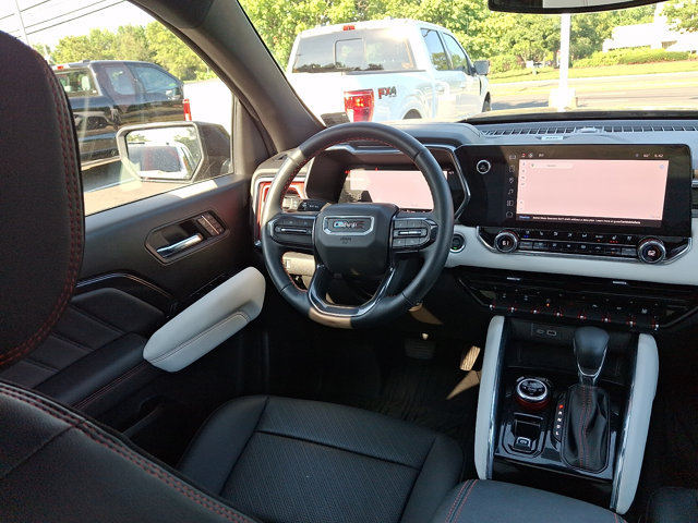 Used 2024 GMC Canyon AT4X AWD/4WD image 13