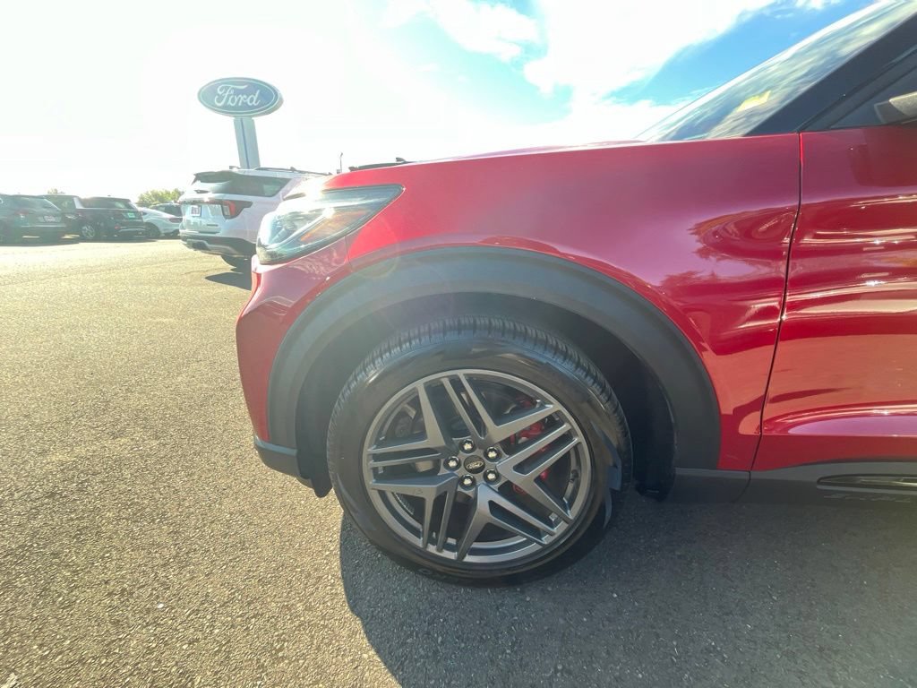 Certified 2025 Ford Explorer ST w/ Sun And Sound Package AWD/4WD image 24