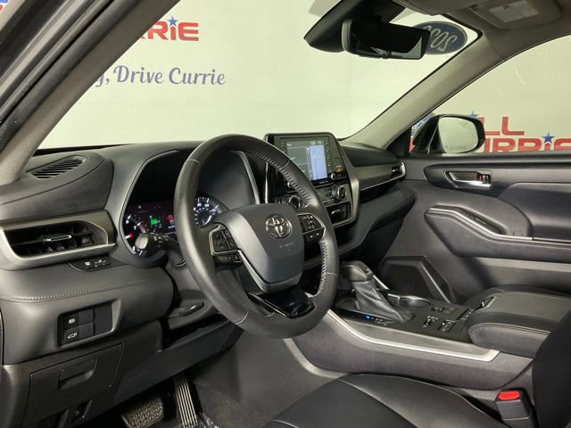 Used 2020 Toyota Highlander XLE image 13