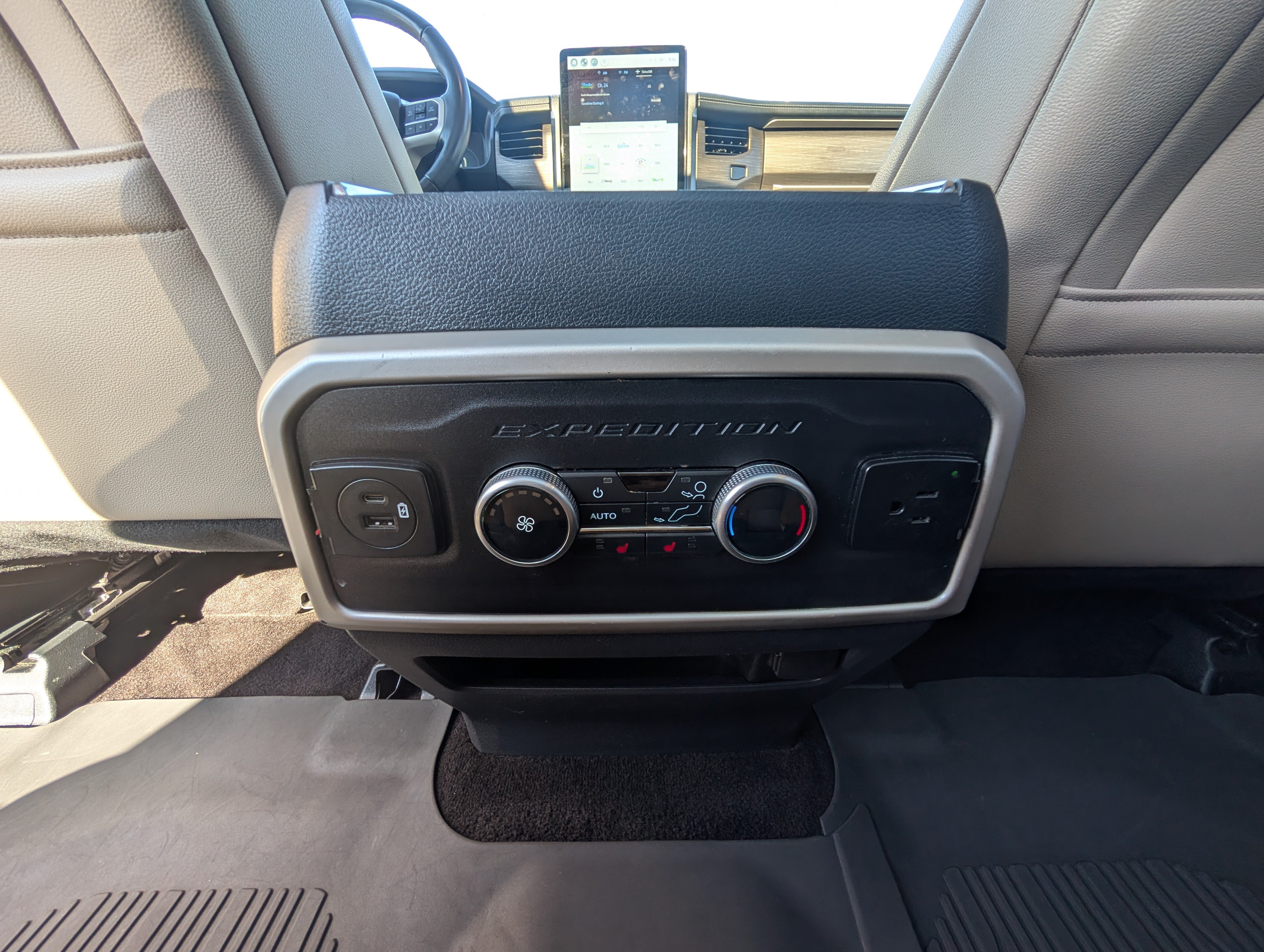 Certified 2022 Ford Expedition Limited AWD/4WD image 20