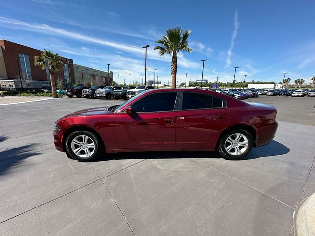 Used 2019 Dodge Charger SXT image 2