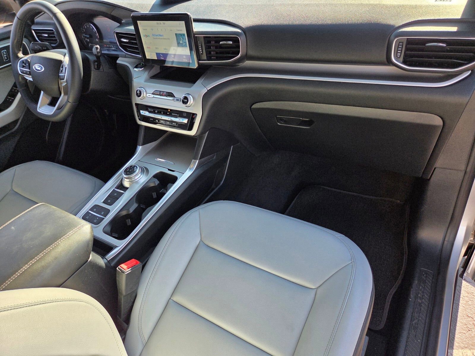 Certified 2021 Ford Explorer XLT w/ Equipment Group 202A image 17