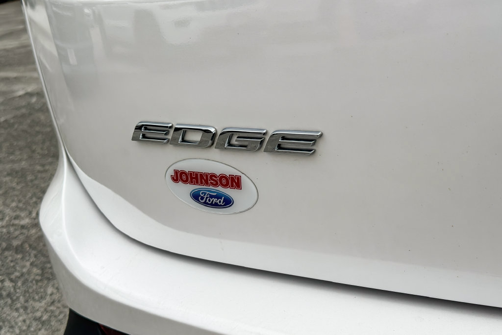Certified 2018 Ford Edge SEL w/ Equipment Group 201A AWD/4WD image 17