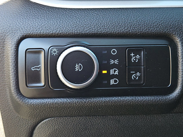 Certified 2023 Ford Explorer XLT w/ Equipment Group 202A image 29