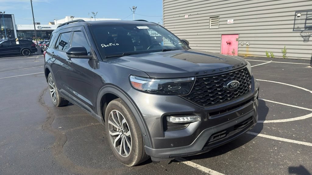 Certified 2020 Ford Explorer ST w/ Premium Technology Package AWD/4WD image 4