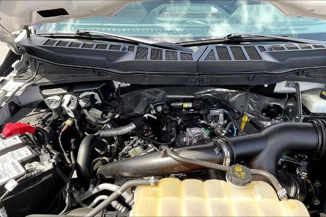 Certified 2022 Ford F150 XLT w/ Equipment Group 302A High image 31