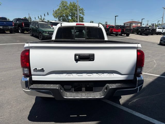 Used 2022 Toyota Tacoma SR5 w/ SR5 Appearance Package (SM) AWD/4WD image 4