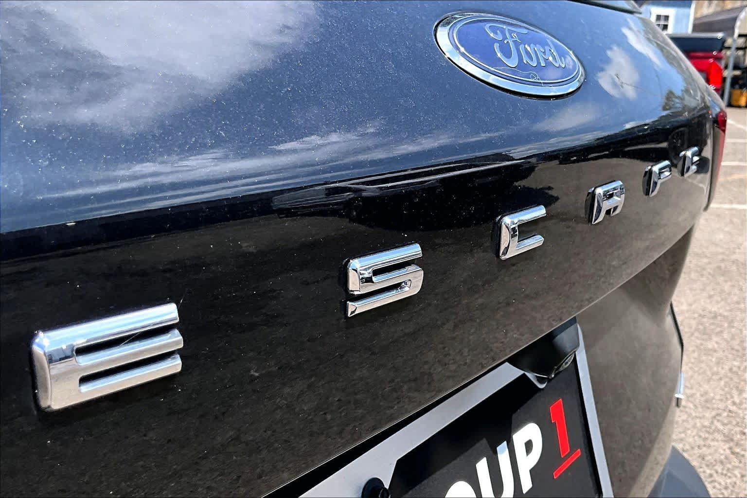 Certified 2025 Ford Escape SE FWD image 19