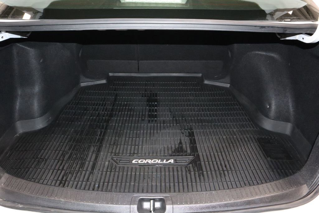 Used 2020 Toyota Corolla SE FWD image 13