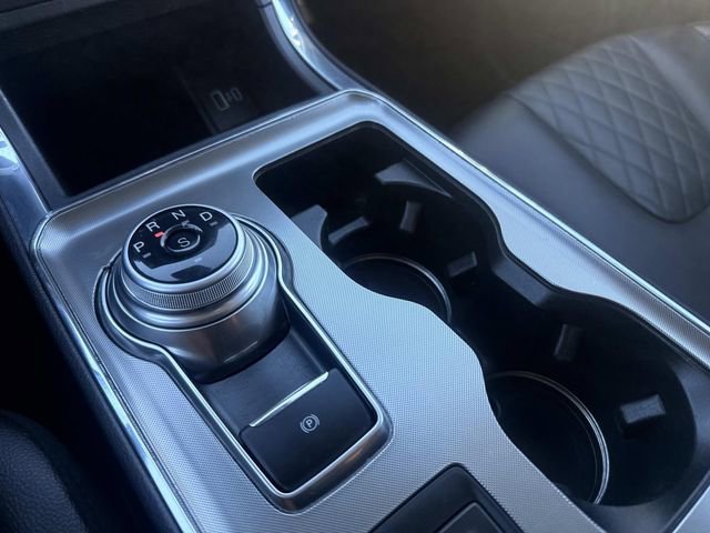 Certified 2024 Ford Edge Titanium image 32