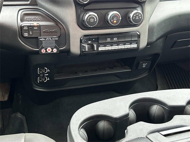 Used 2024 RAM 3500 Tradesman w/ Chrome Appearance Group image 21
