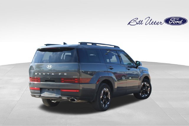 Used 2025 Hyundai Santa Fe SEL FWD image 5