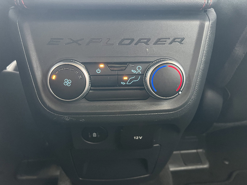 Certified 2025 Ford Explorer ST-Line image 35