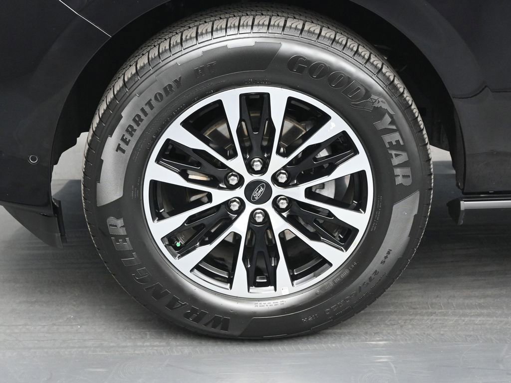 Certified 2025 Ford Expedition Max Platinum image 64