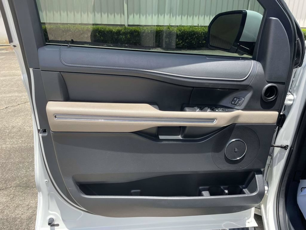 Certified 2024 Ford Expedition Limited RWD image 15