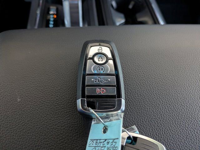 Certified 2025 Ford F150 Lariat w/ Equipment Group 502A High image 32