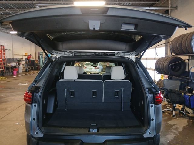 Used 2023 Chevrolet Traverse LS w/ Midnight/Sport Edition image 46