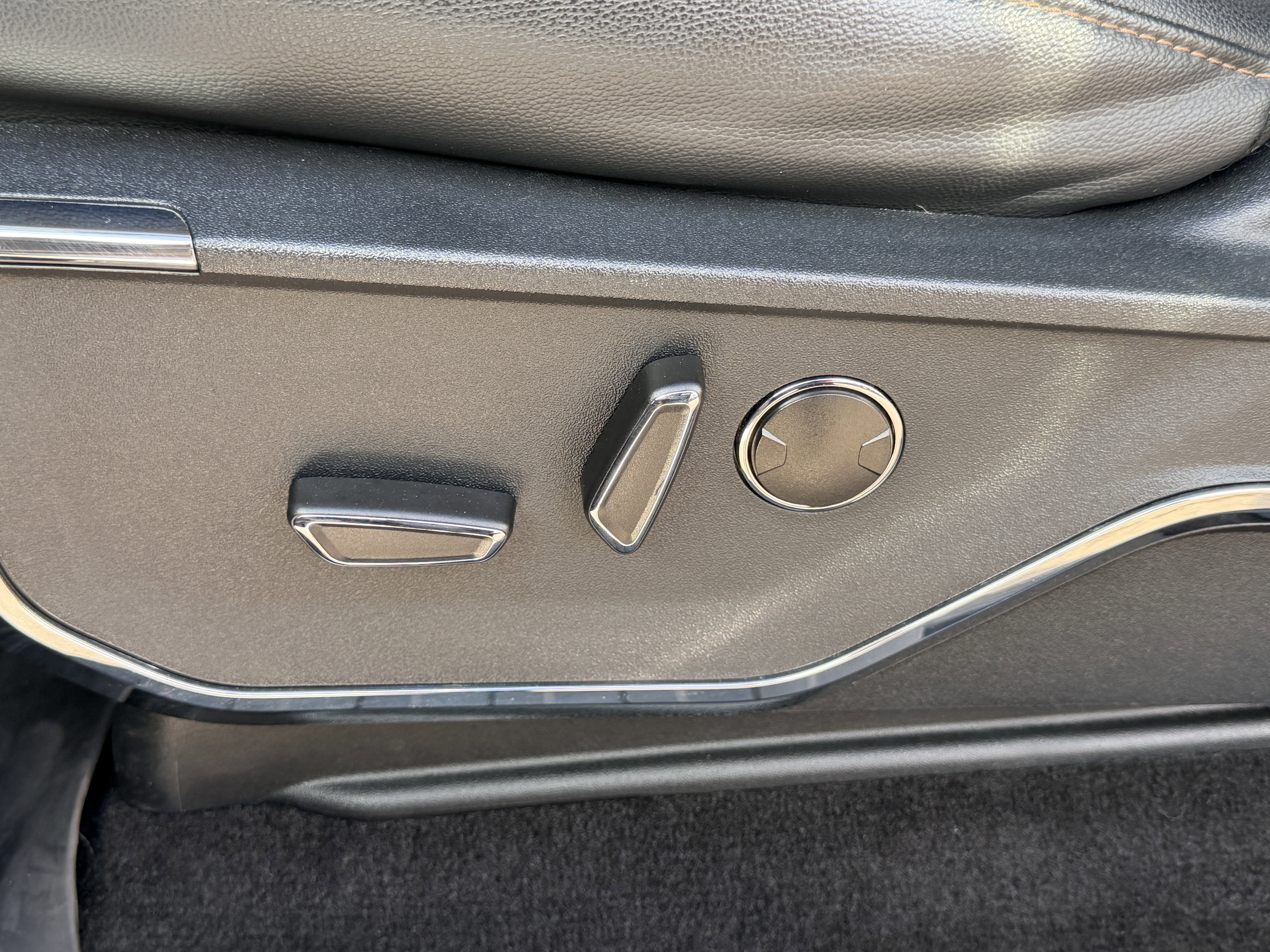 Certified 2023 Ford F150 Lightning Lariat w/ Equipment Group 511A High image 14