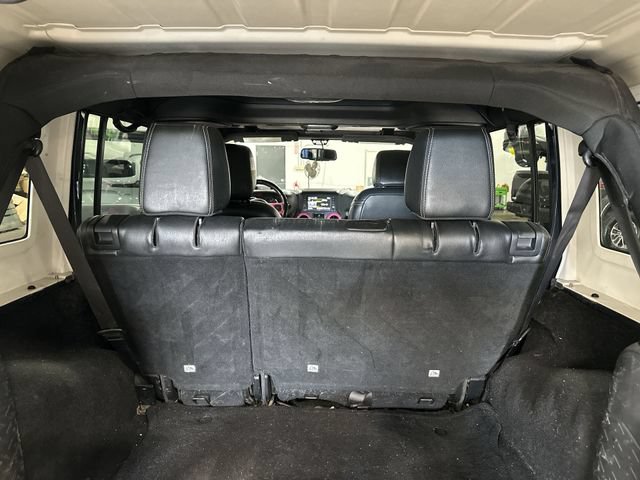Used 2017 Jeep Wrangler Unlimited Rubicon w/ Connectivity Group AWD/4WD image 26
