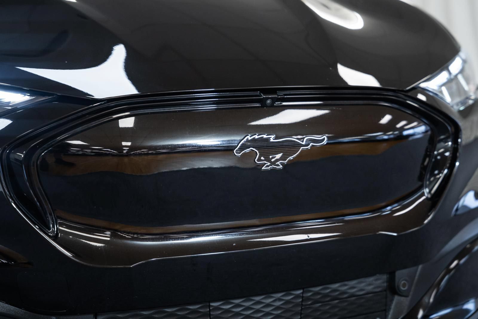 Certified 2025 Ford Mustang Mach-E Premium AWD/4WD image 10