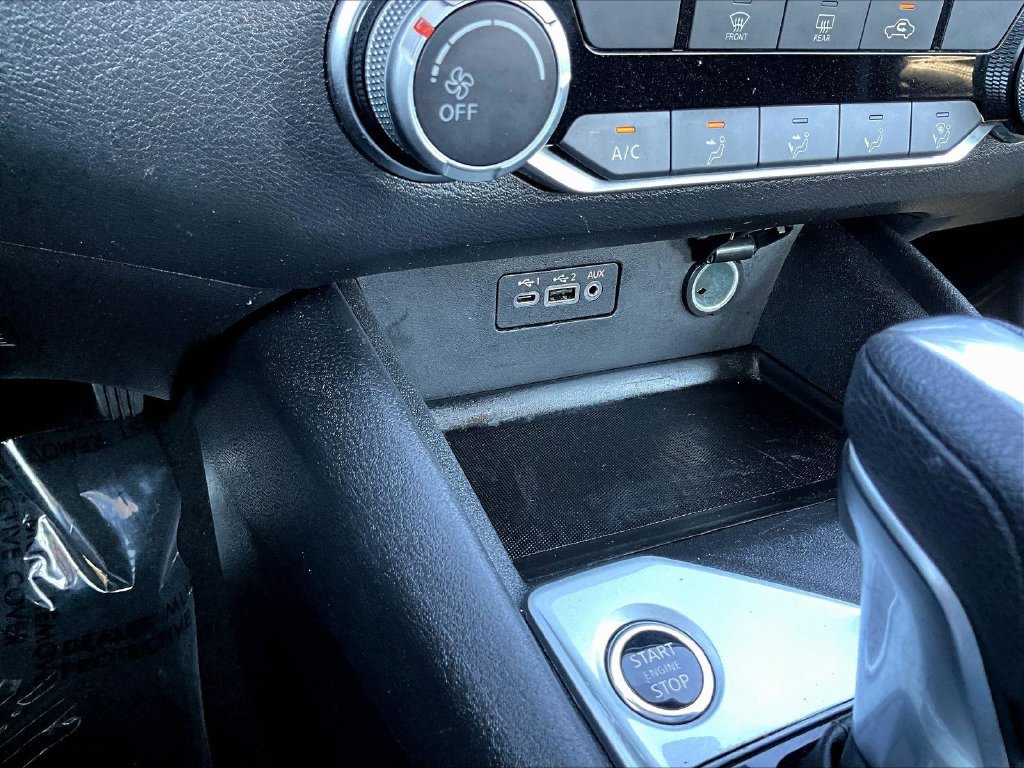 Used 2025 Nissan Altima 2.5 SV FWD image 17