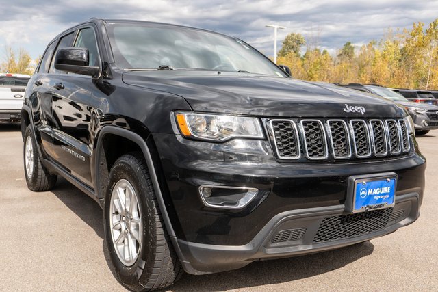 Used 2018 Jeep Grand Cherokee Laredo AWD/4WD image 4