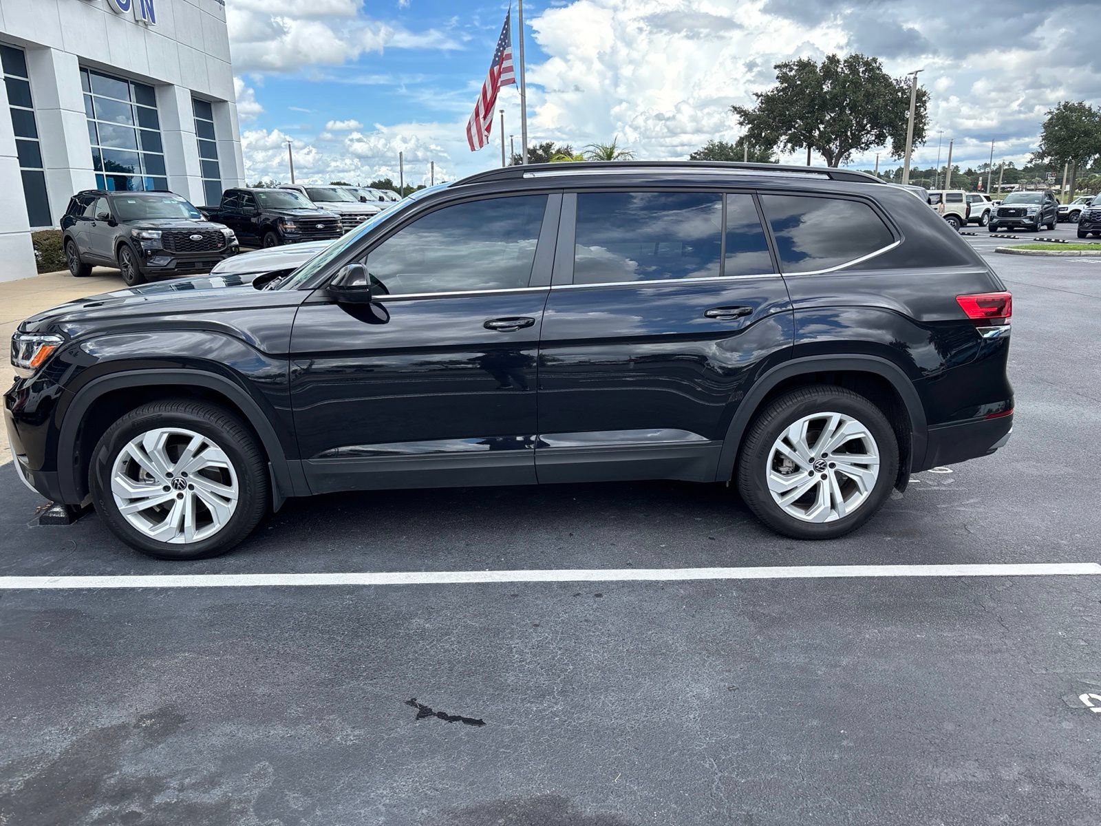 Used 2021 Volkswagen Atlas SE FWD image 5