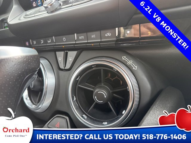 Used 2021 Chevrolet Camaro LT w/ Technology Package image 24