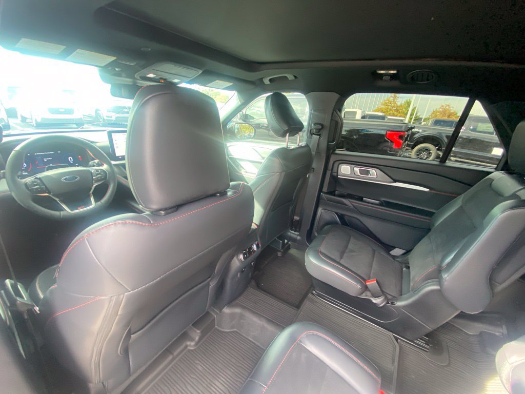 Certified 2025 Ford Explorer ST w/ Sun And Sound Package AWD/4WD image 24