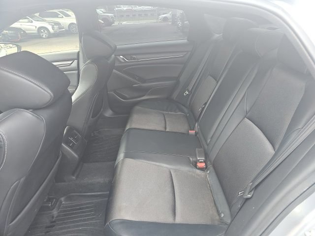 Used 2018 Honda Accord Sport image 6