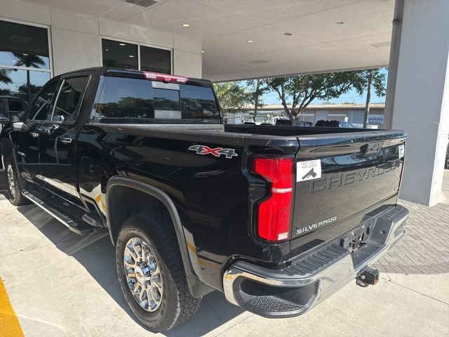Used 2024 Chevrolet Silverado 2500 LTZ w/ LTZ Premium Package AWD/4WD image 8
