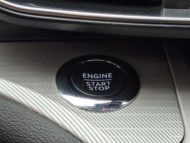 Certified 2023 Ford Explorer XLT w/ Equipment Group 202A image 25