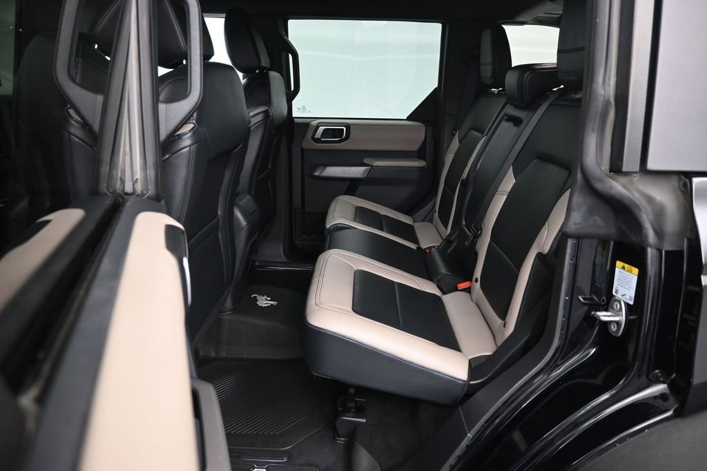 Certified 2022 Ford Bronco Wildtrak AWD/4WD image 12