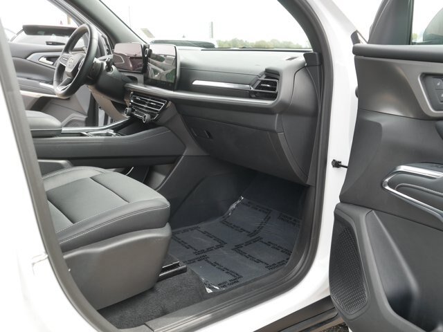 Used 2026 Chevrolet Traverse LT AWD/4WD image 21