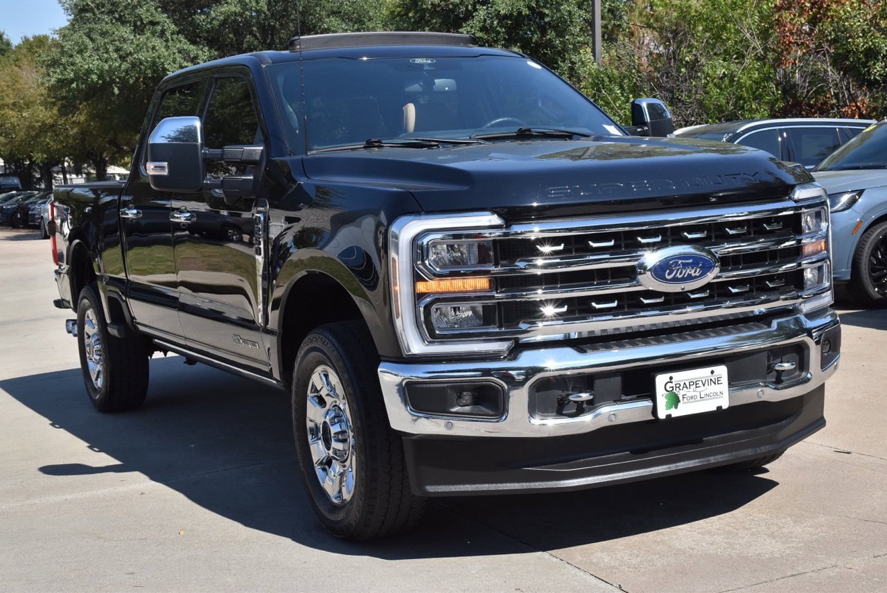 Certified 2024 Ford F250 Lariat w/ Lariat Ultimate Package AWD/4WD image 4