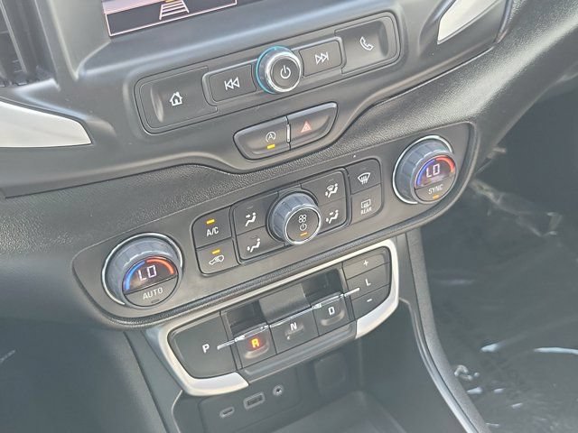 Used 2023 GMC Terrain SLE w/ Driver Convenience Package FWD image 23