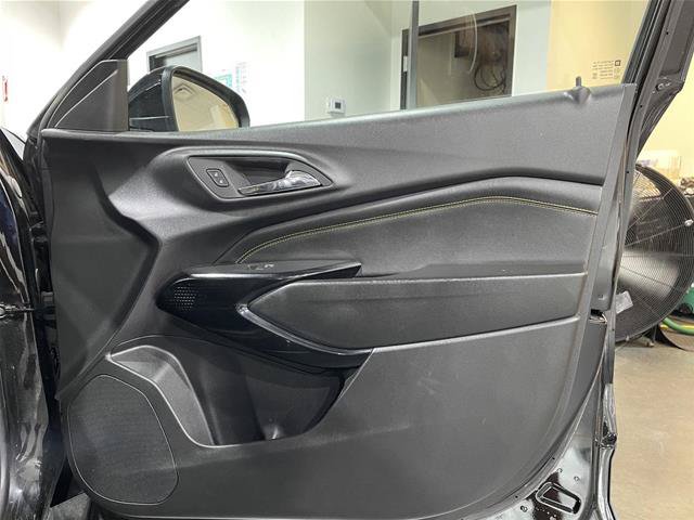 Used 2025 Chevrolet Trax ACTIV w/ Driver Confidence Package FWD image 18