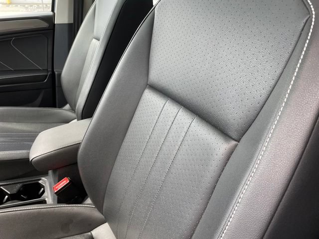 Used 2022 Volkswagen Tiguan SE AWD/4WD image 14