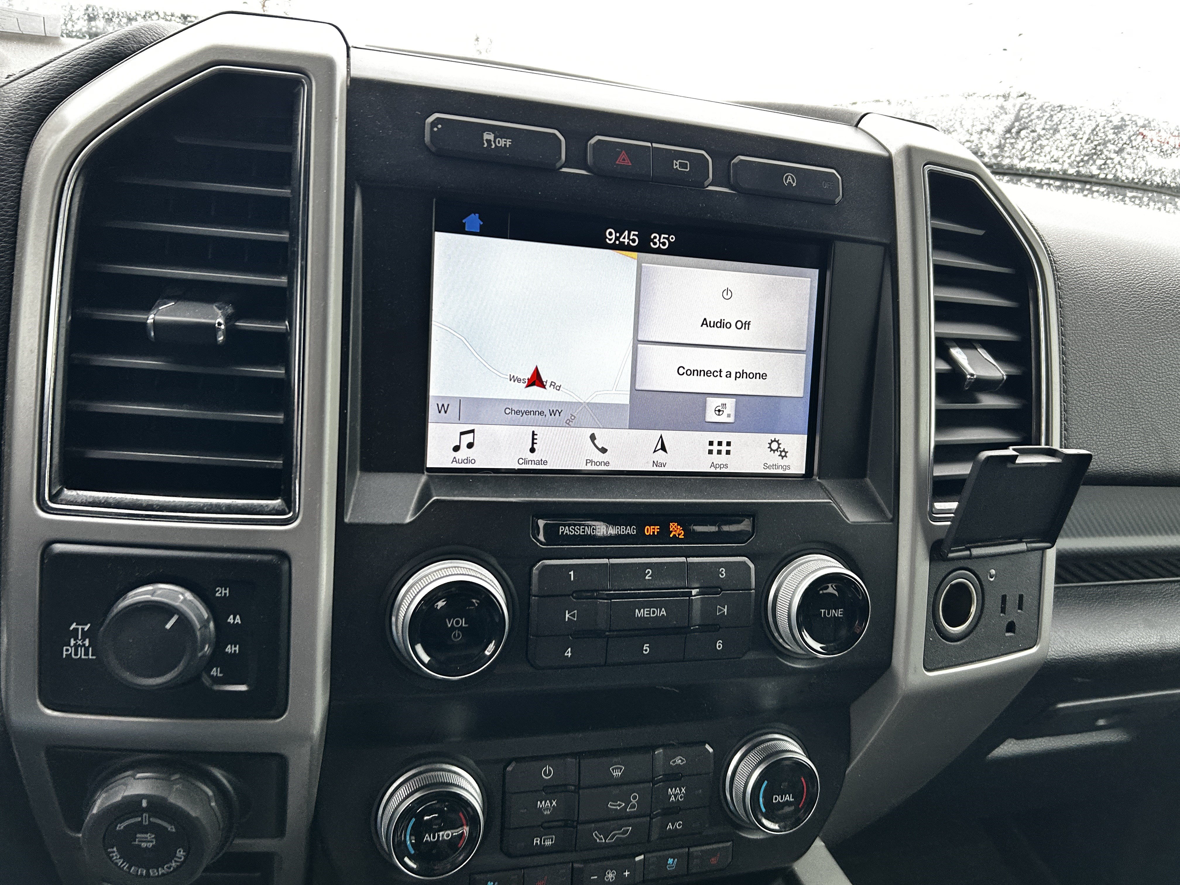 Certified 2019 Ford F150 Lariat w/ Equipment Group 502A Luxury AWD/4WD image 15