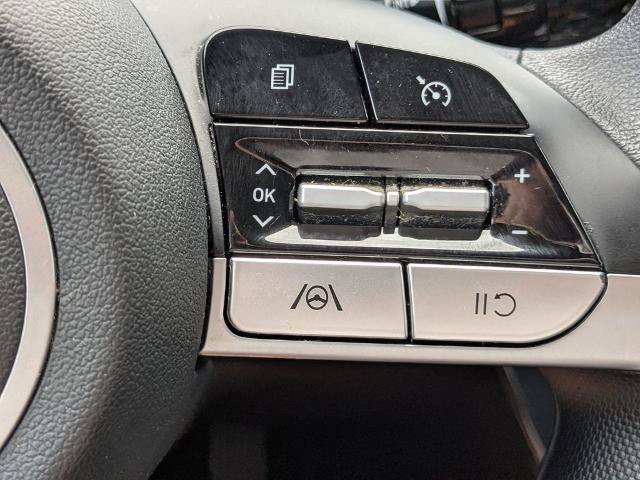 Used 2022 Hyundai Elantra Blue FWD image 24