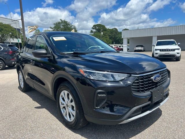 Certified 2024 Ford Escape Active AWD/4WD image 2