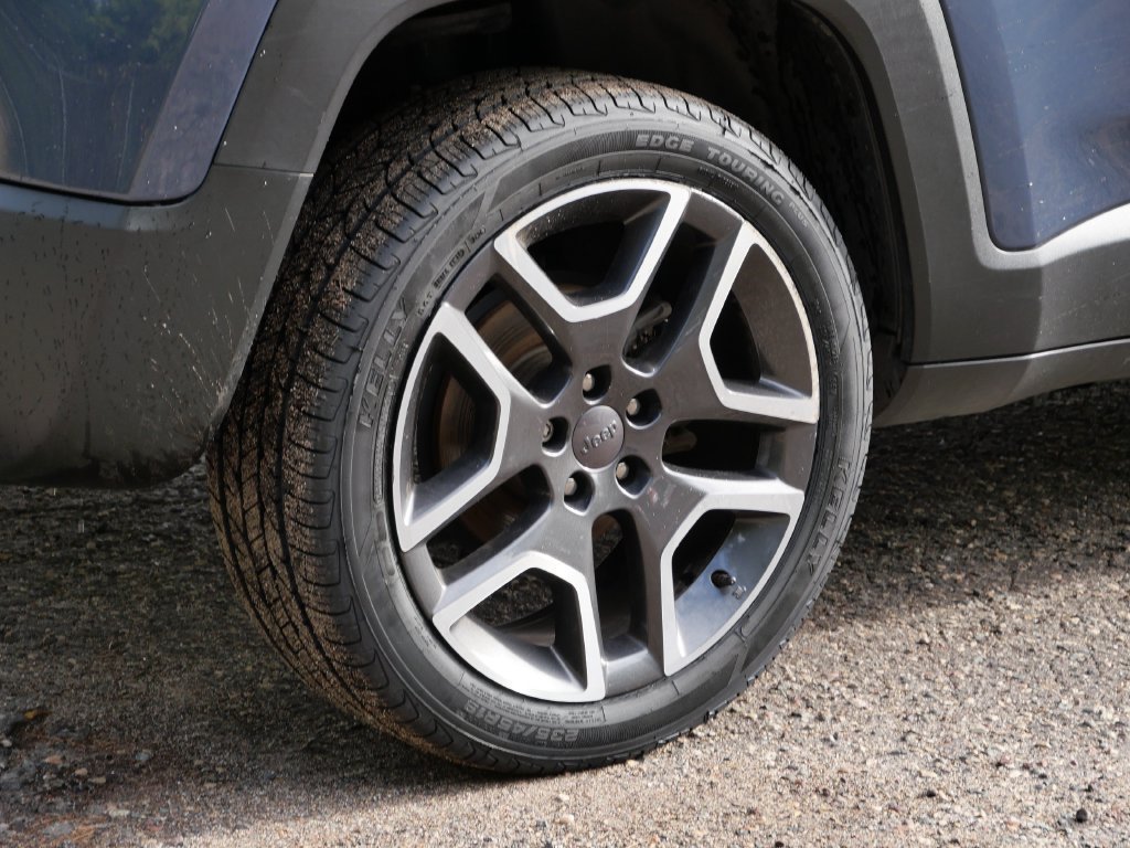 Used 2021 Jeep Renegade Limited w/ Sun & Sound Group AWD/4WD image 7
