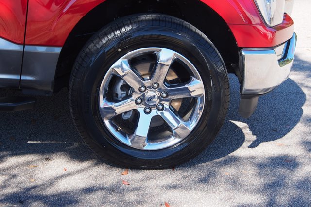 Certified 2022 Ford F150 XLT w/ Equipment Group 302A High image 10