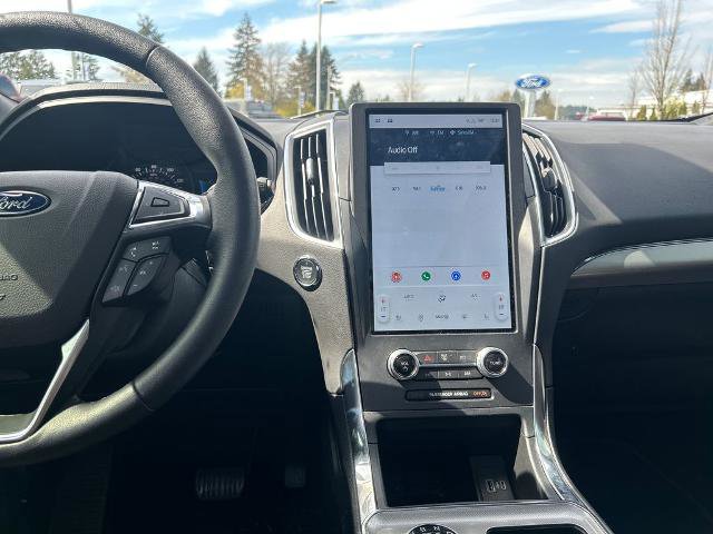 Certified 2022 Ford Edge Titanium w/ Equipment Group 301A image 24