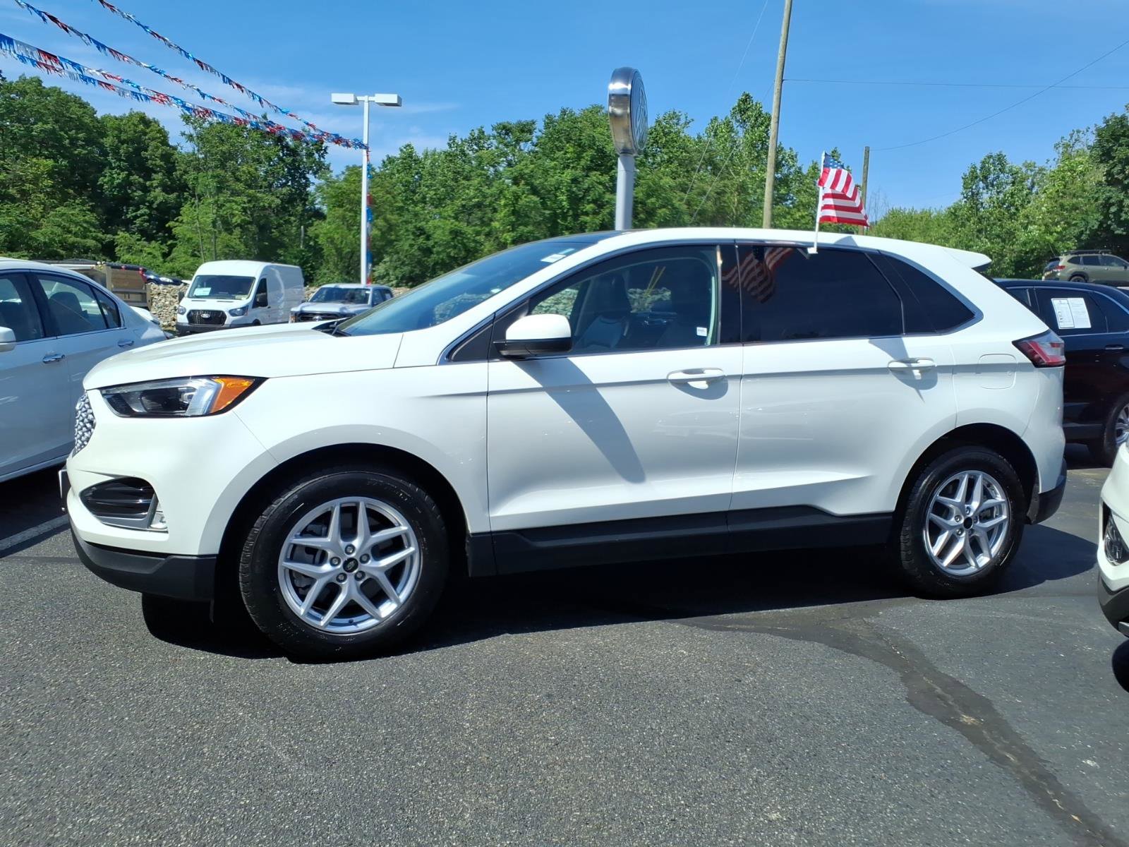 Certified 2023 Ford Edge SEL w/ Convenience Package AWD/4WD image 5